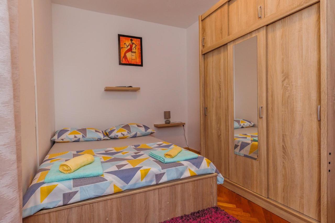 Apartman Mali Jure Kaštela Exterior foto