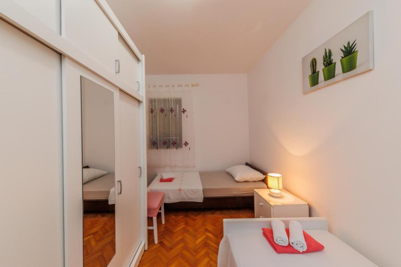 Apartman Mali Jure Kaštela Exterior foto